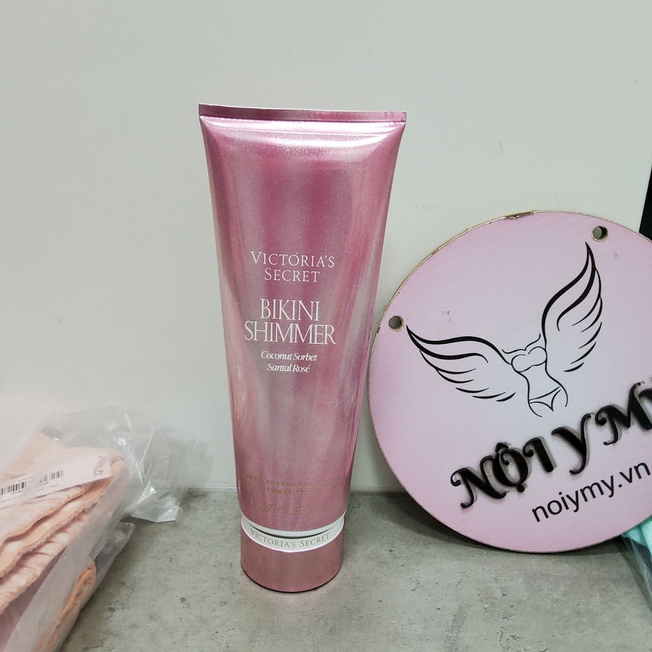 Sữa dưỡng thể nước hoa có nhũ Bikini Shimmer Fragrance Lotion